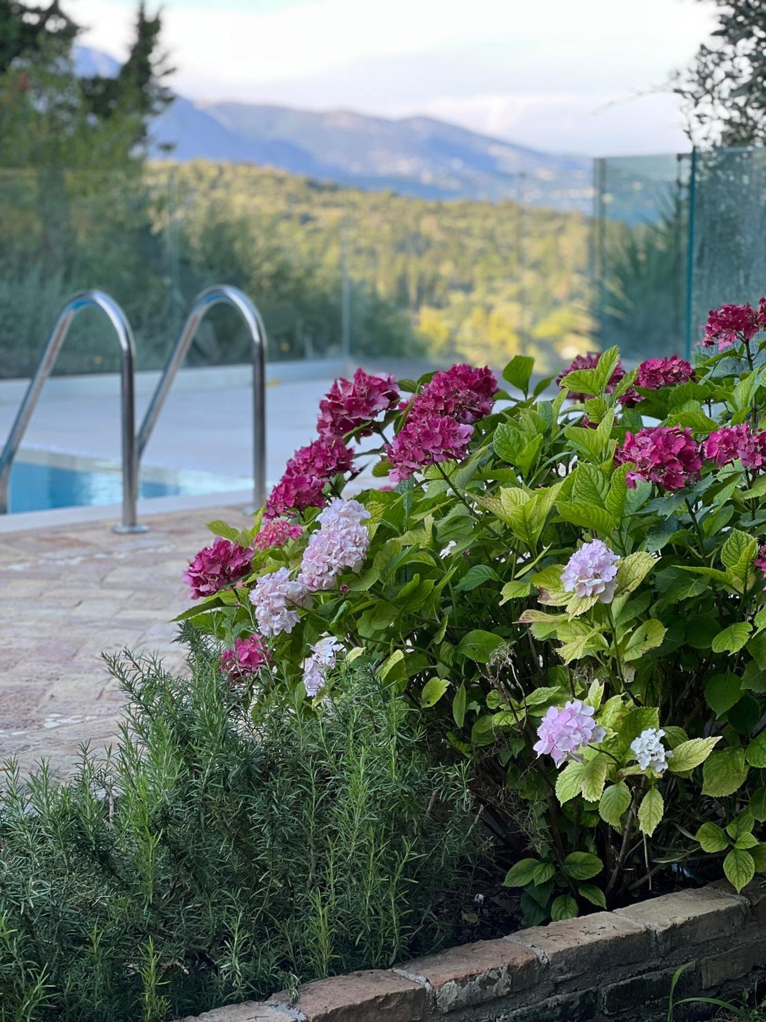 Villa Fioraki Poulades ภายนอก รูปภาพ